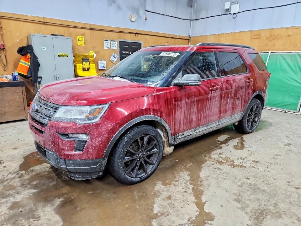 2018 FORD Explorer