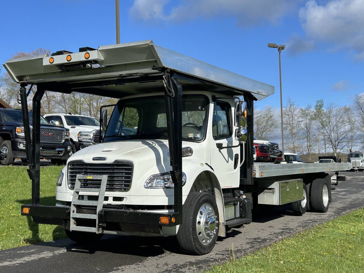 2019 FREIGHTLINER M2