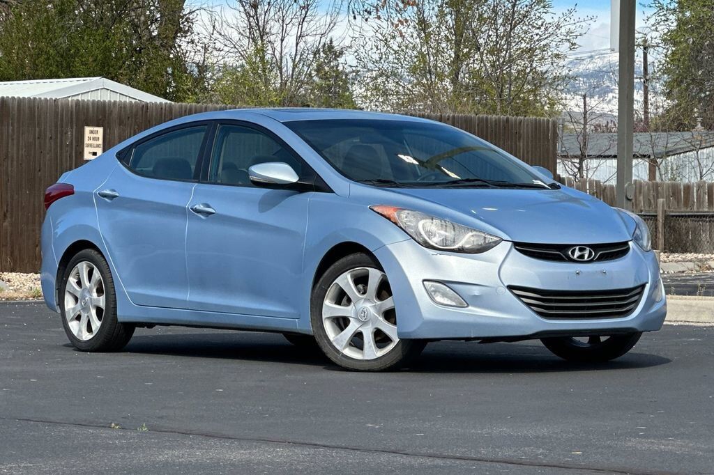 2012 HYUNDAI Elantra