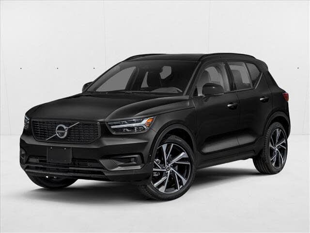 2022 VOLVO XC40