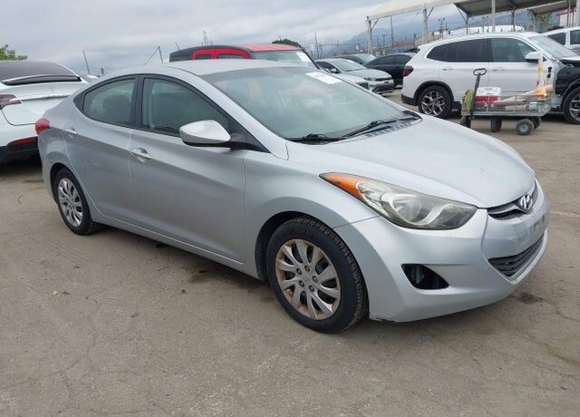 2012 HYUNDAI Elantra