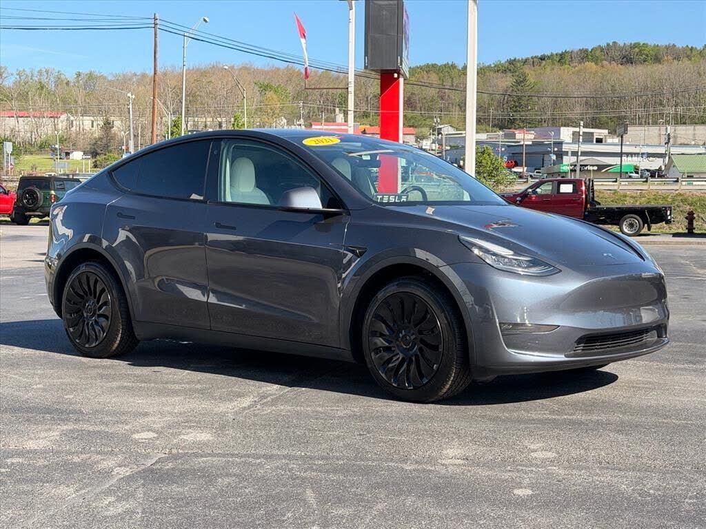 2021 TESLA Model Y