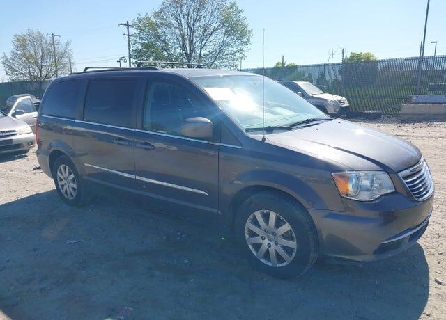 2015 CHRYSLER Town and Country