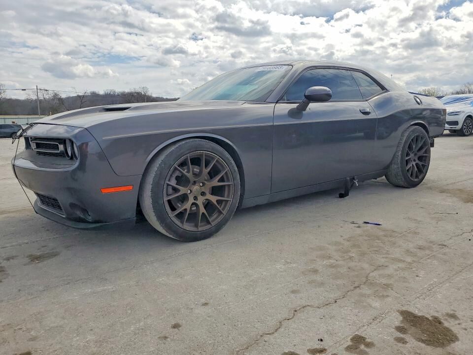2017 DODGE Challenger