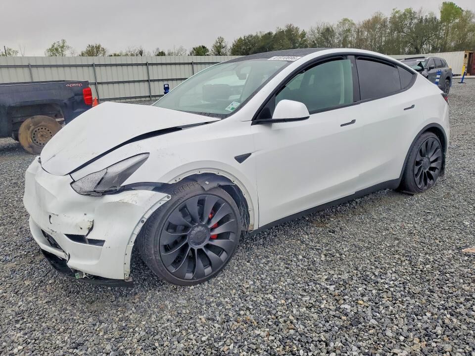 2023 TESLA Model Y