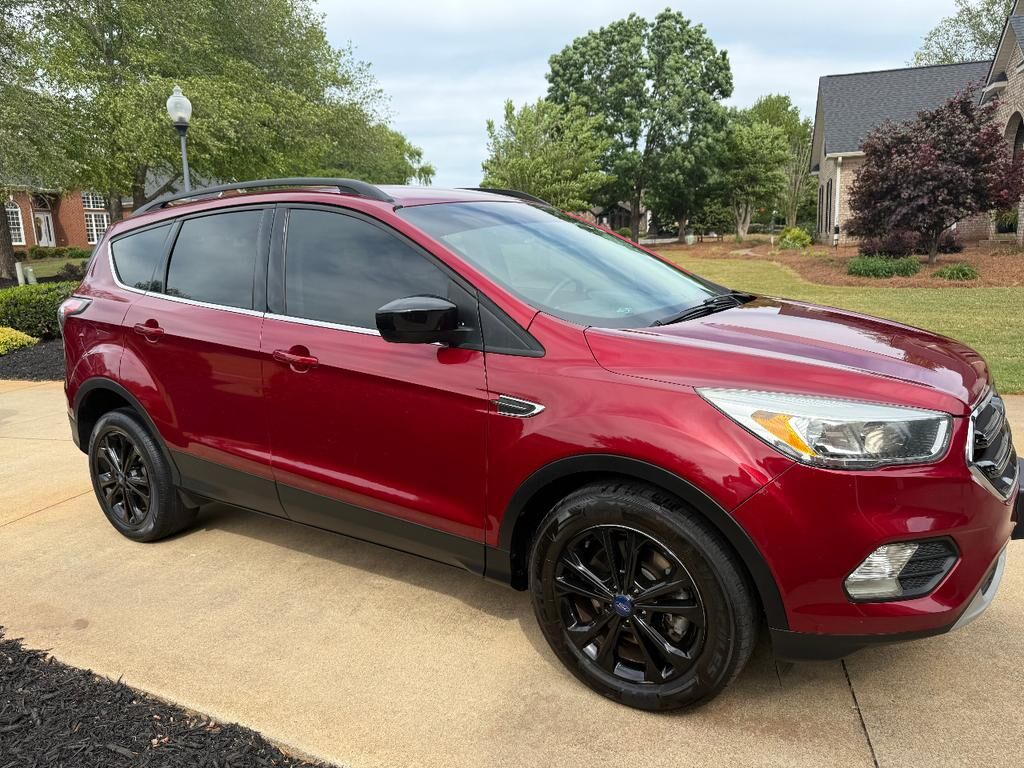 2017 FORD Escape