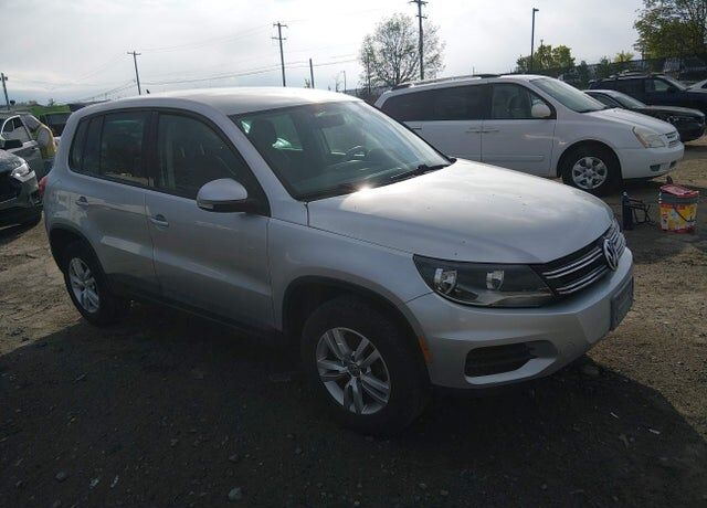 2012 VOLKSWAGEN Tiguan