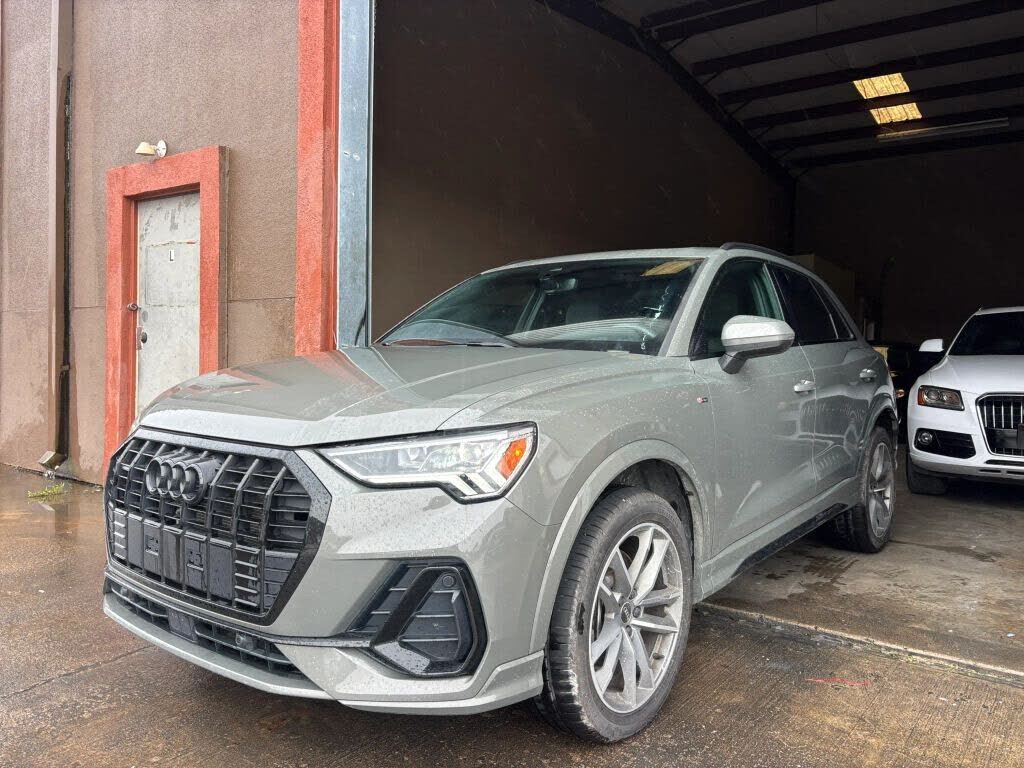 2023 AUDI Q3