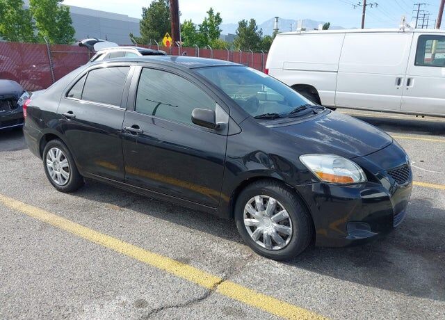 2009 TOYOTA Yaris