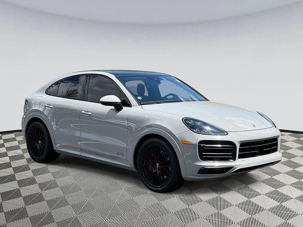 2021 PORSCHE Cayenne