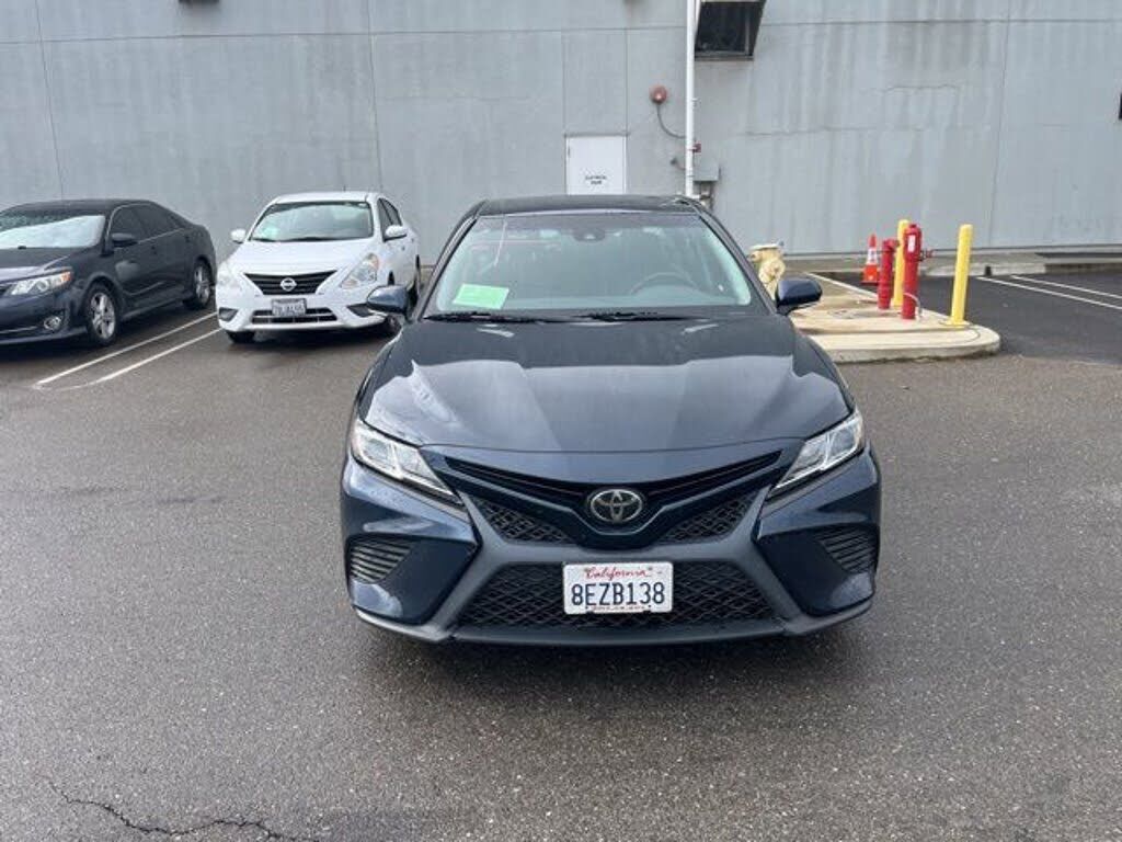 2018 TOYOTA Camry