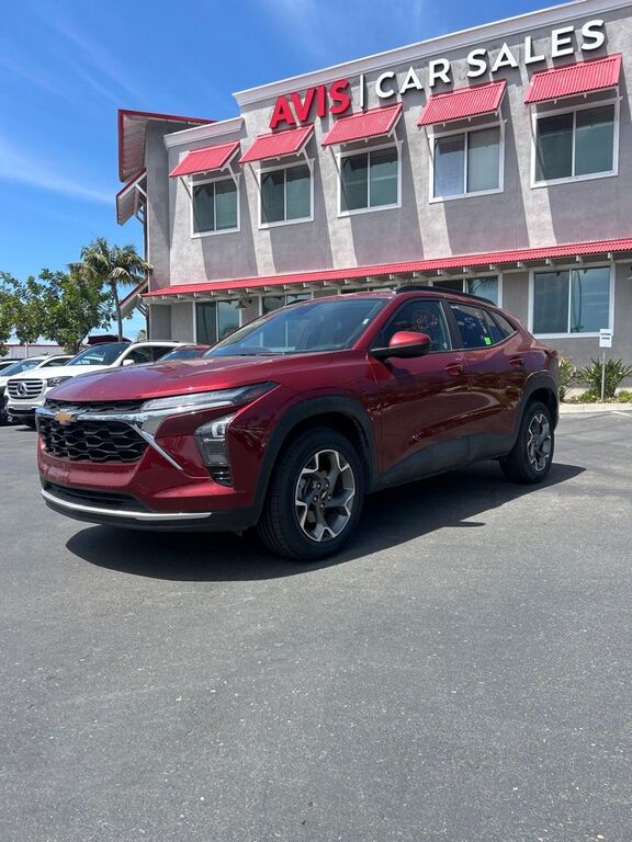 2025 CHEVROLET Trax