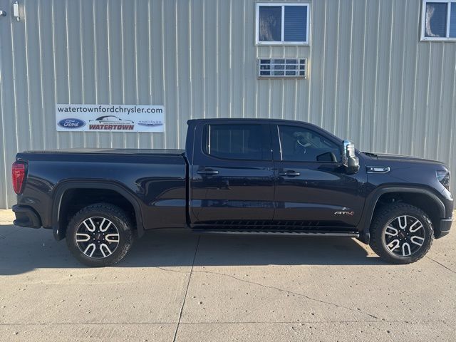 2024 GMC Sierra