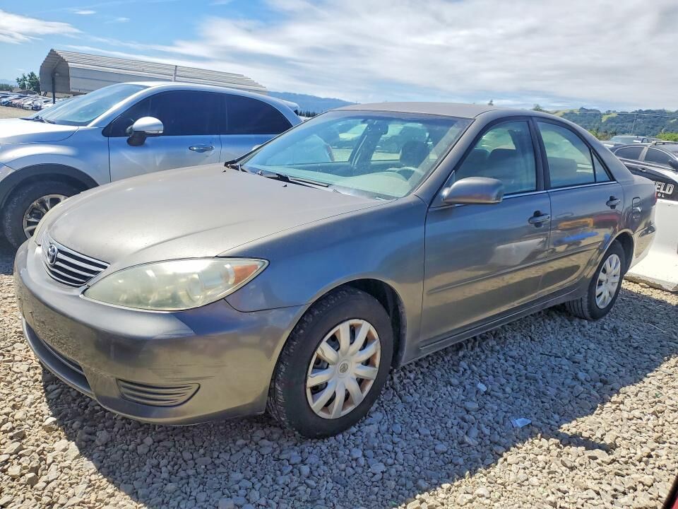 2005 TOYOTA Camry