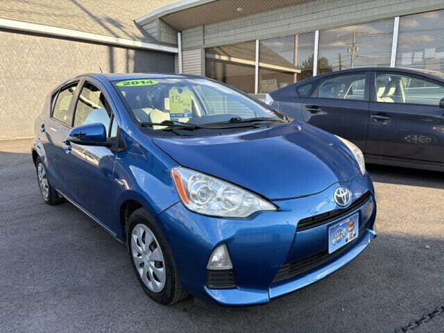 2014 TOYOTA Prius