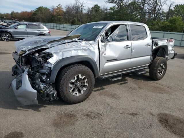 2018 TOYOTA Tacoma