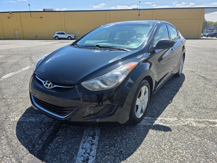 2013 HYUNDAI Elantra