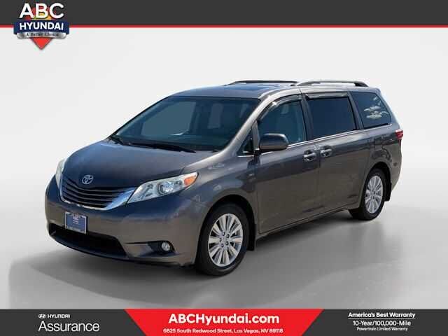 2017 TOYOTA Sienna