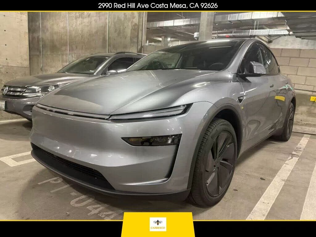 2026 TESLA Model Y
