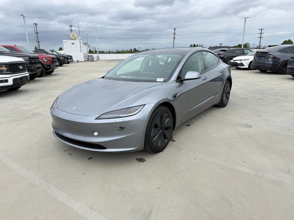 2025 TESLA Model 3
