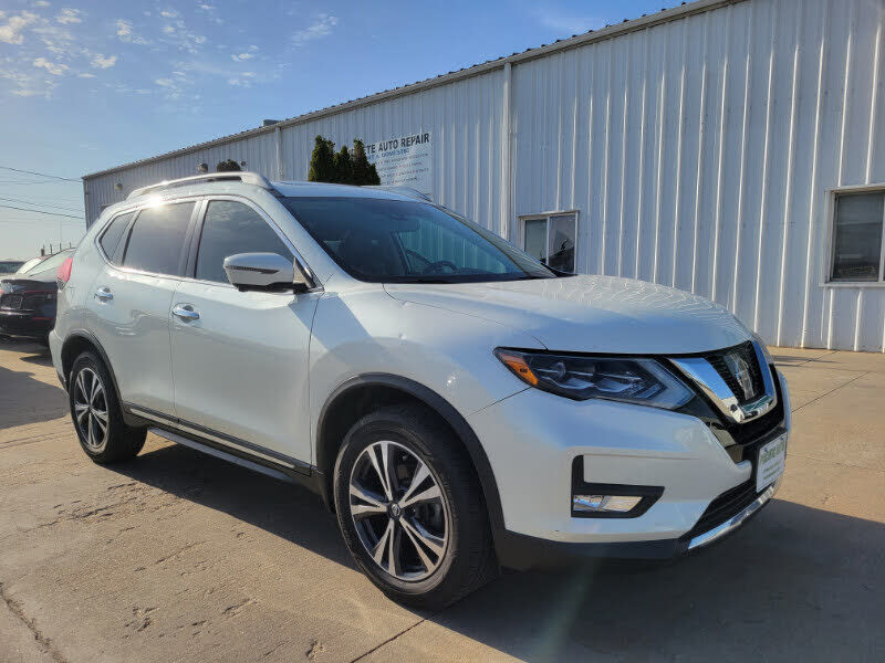 2017 NISSAN Rogue
