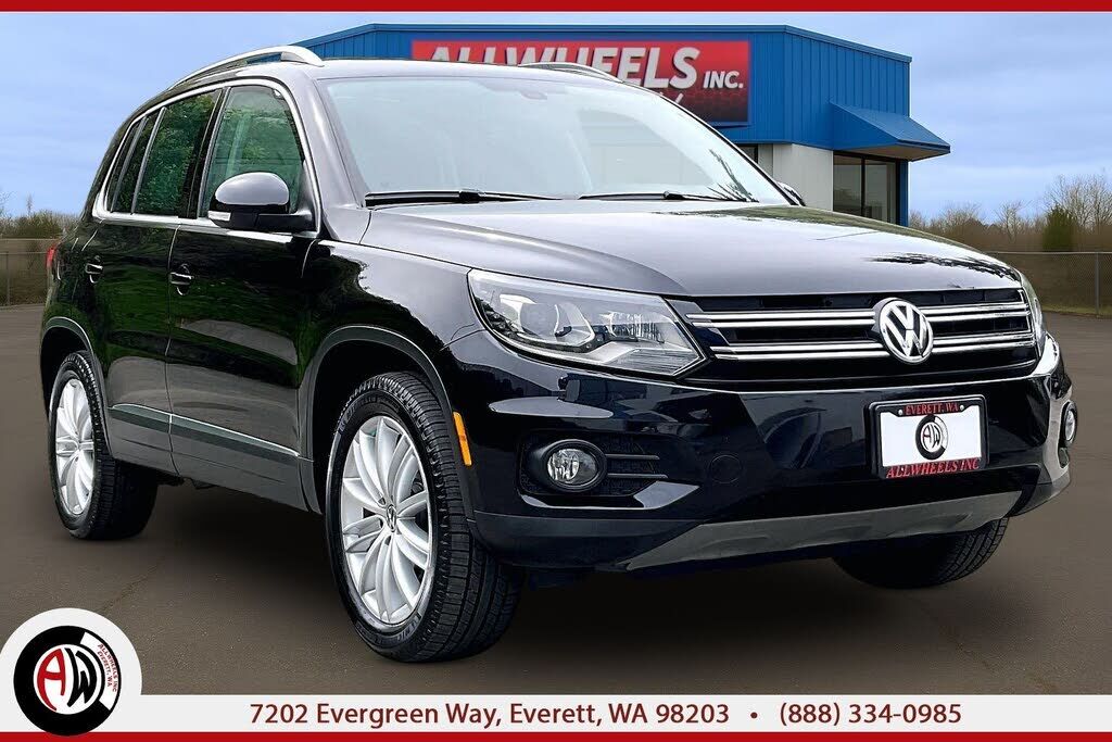 2016 VOLKSWAGEN Tiguan