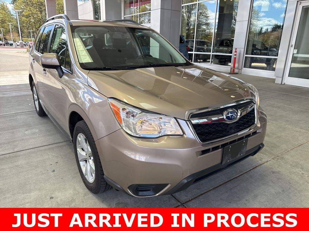 2016 SUBARU Forester
