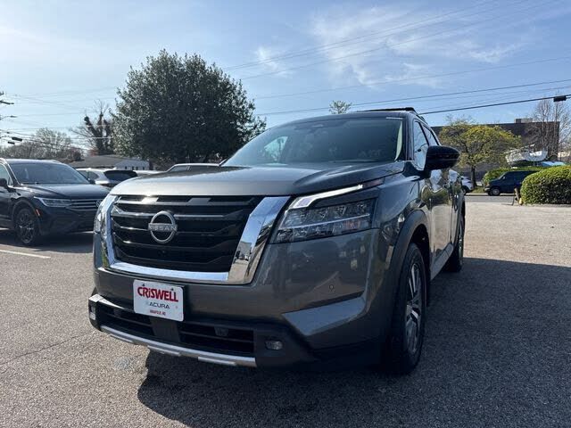 2022 NISSAN Pathfinder