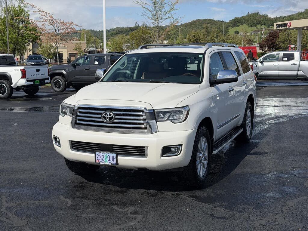 2019 TOYOTA Sequoia