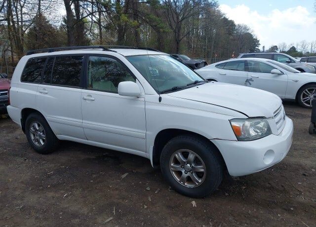 2004 TOYOTA Highlander
