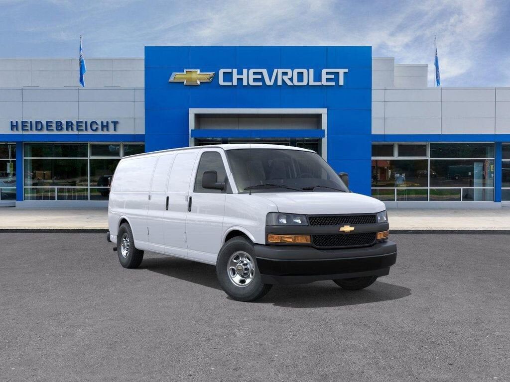 2026 CHEVROLET Express