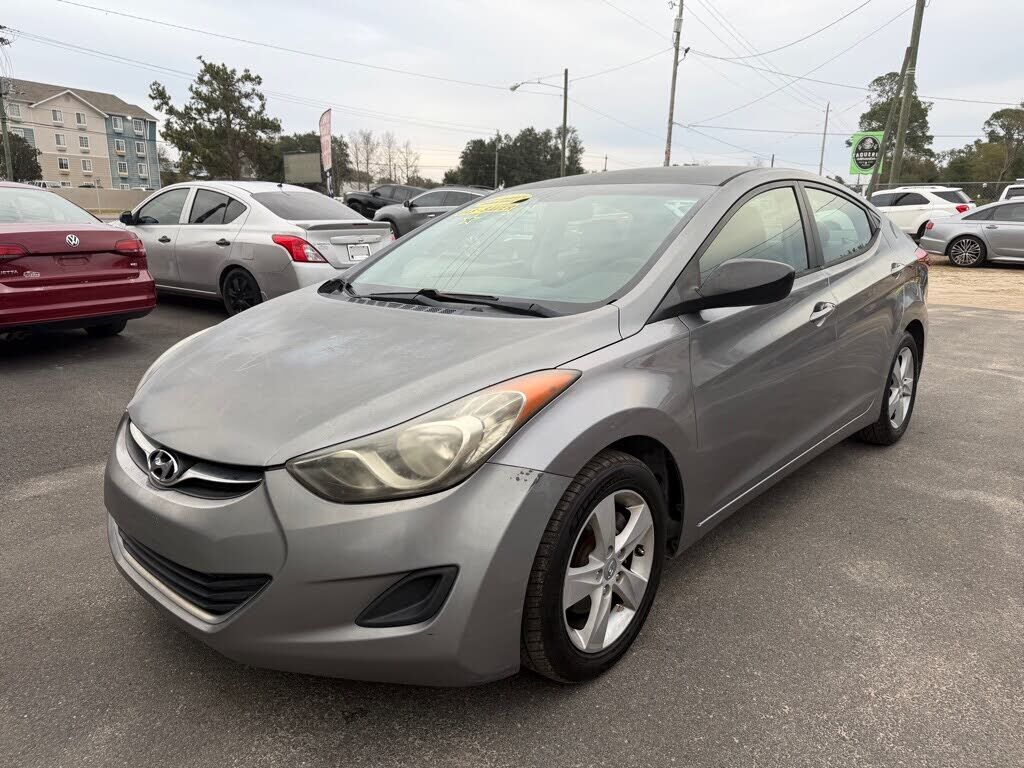2011 HYUNDAI Elantra