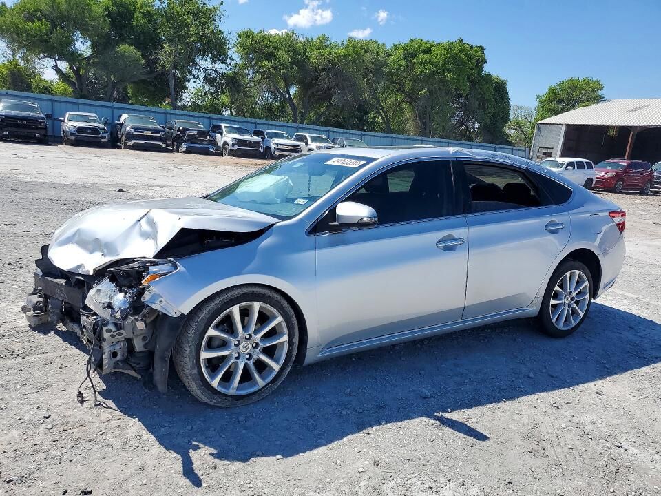 2013 TOYOTA Avalon