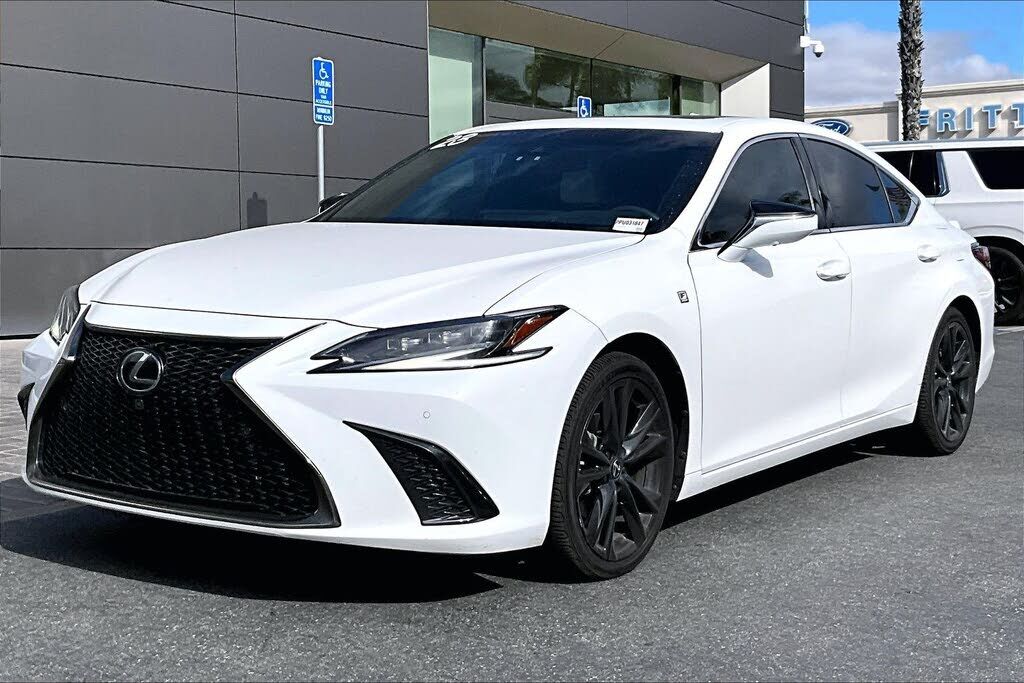 2023 LEXUS ES