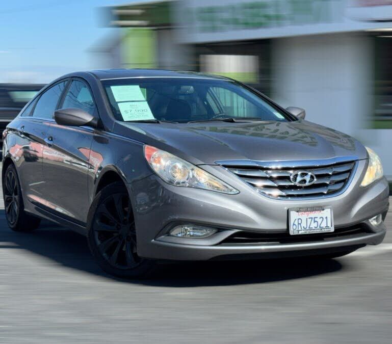 2011 HYUNDAI Sonata