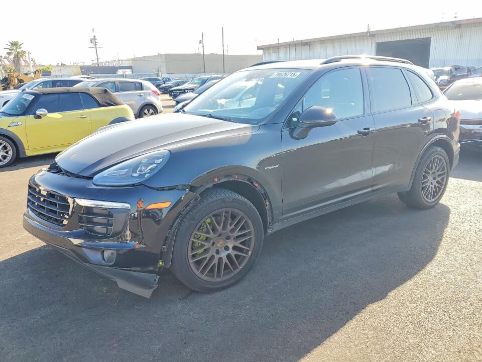 2017 PORSCHE Cayenne