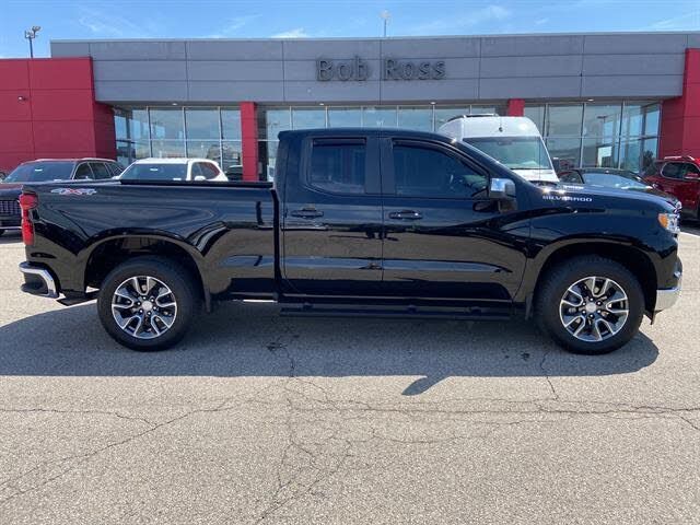 2025 CHEVROLET Silverado