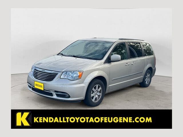 2012 CHRYSLER Town and Country