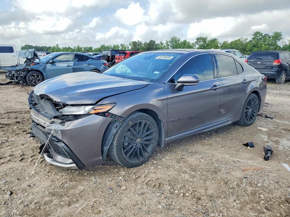 2023 TOYOTA Camry