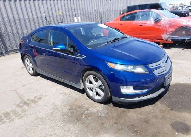 2013 CHEVROLET Volt