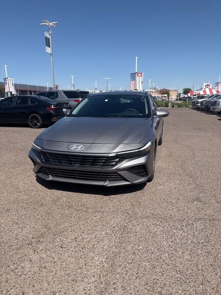 2024 HYUNDAI Elantra