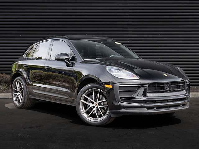 2023 PORSCHE Macan