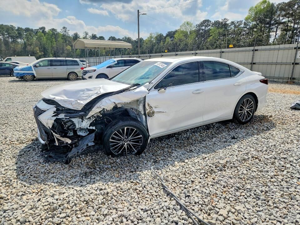 2025 LEXUS ES