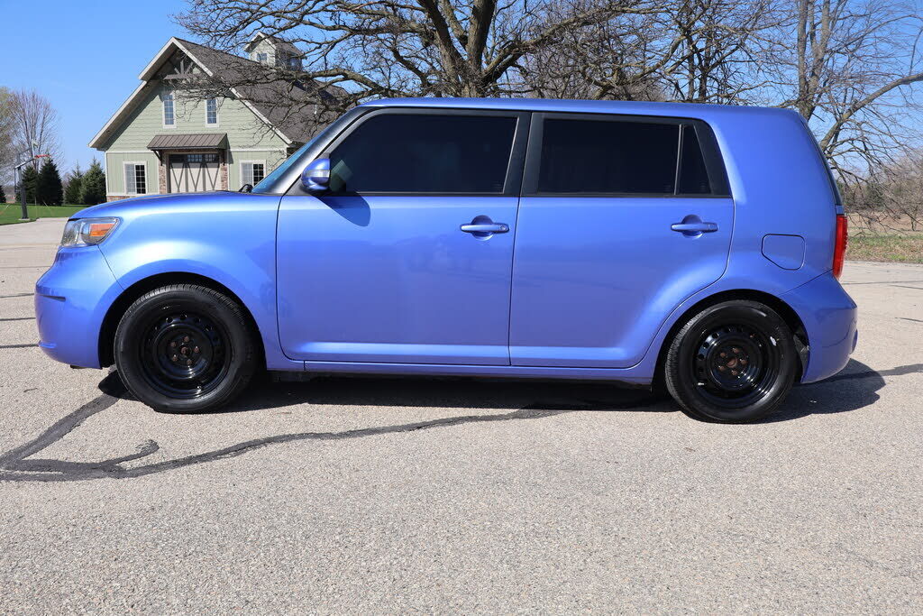 2010 TOYOTA SCION