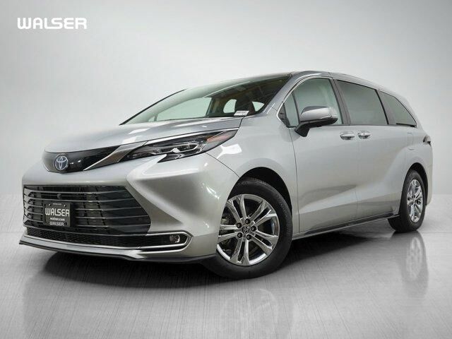 2024 TOYOTA Sienna