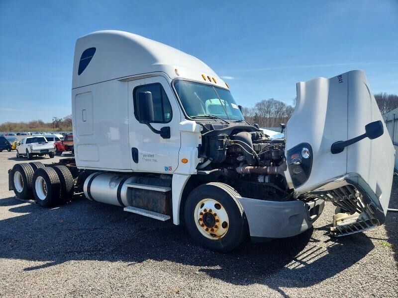 2015 FREIGHTLINER Cascadia