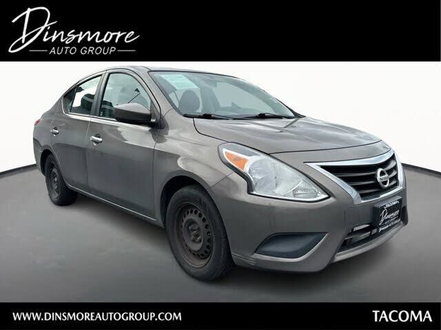 2015 NISSAN Versa