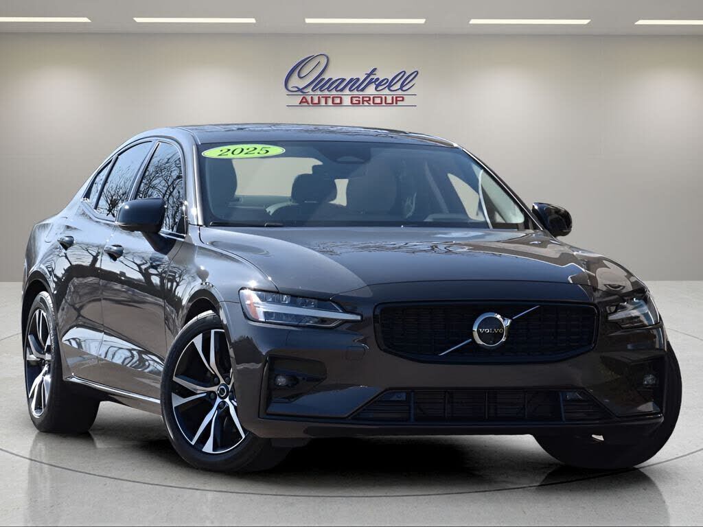 2025 VOLVO S60