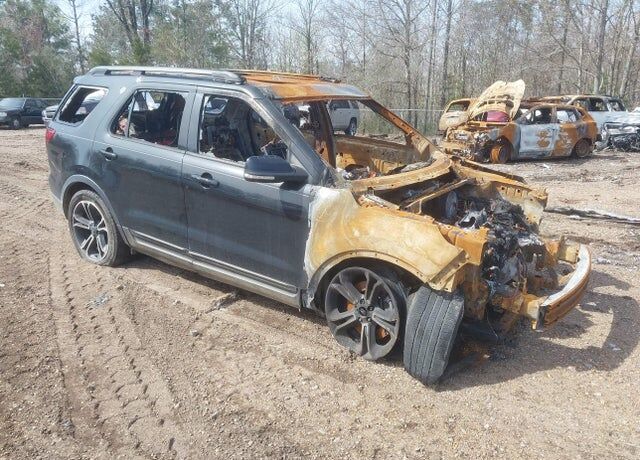 2015 FORD Explorer