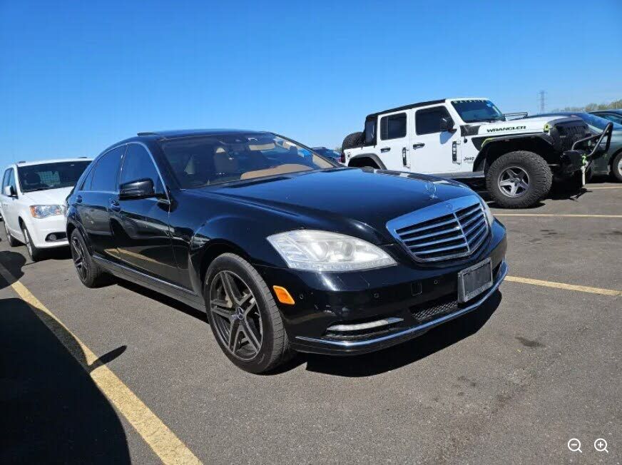 2013 MERCEDES-BENZ S-Class